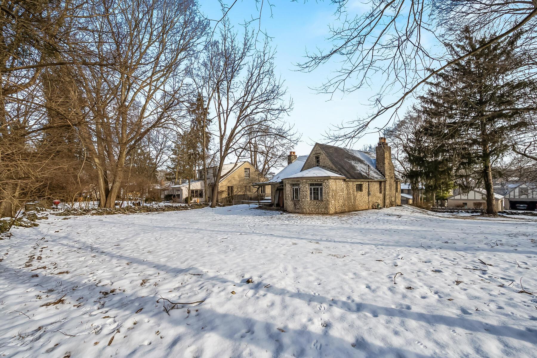 4817 Bellann Road Columbus, OH 43221 - Photo 10 of 53 9-web-or-mls-4817 Bellann Rd-109