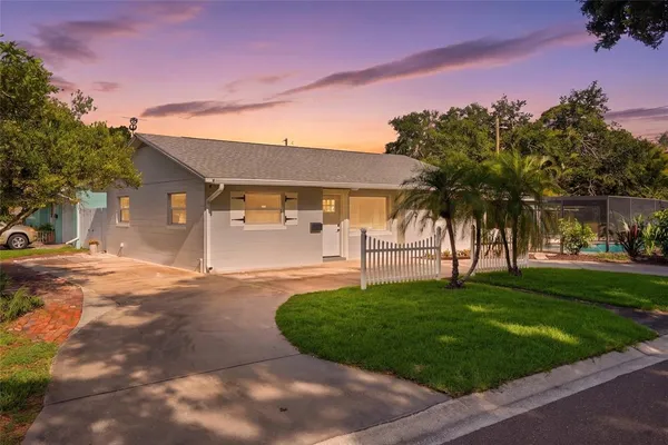 $499,999 | 695 41st Street North, St. Petersburg, FL 33713