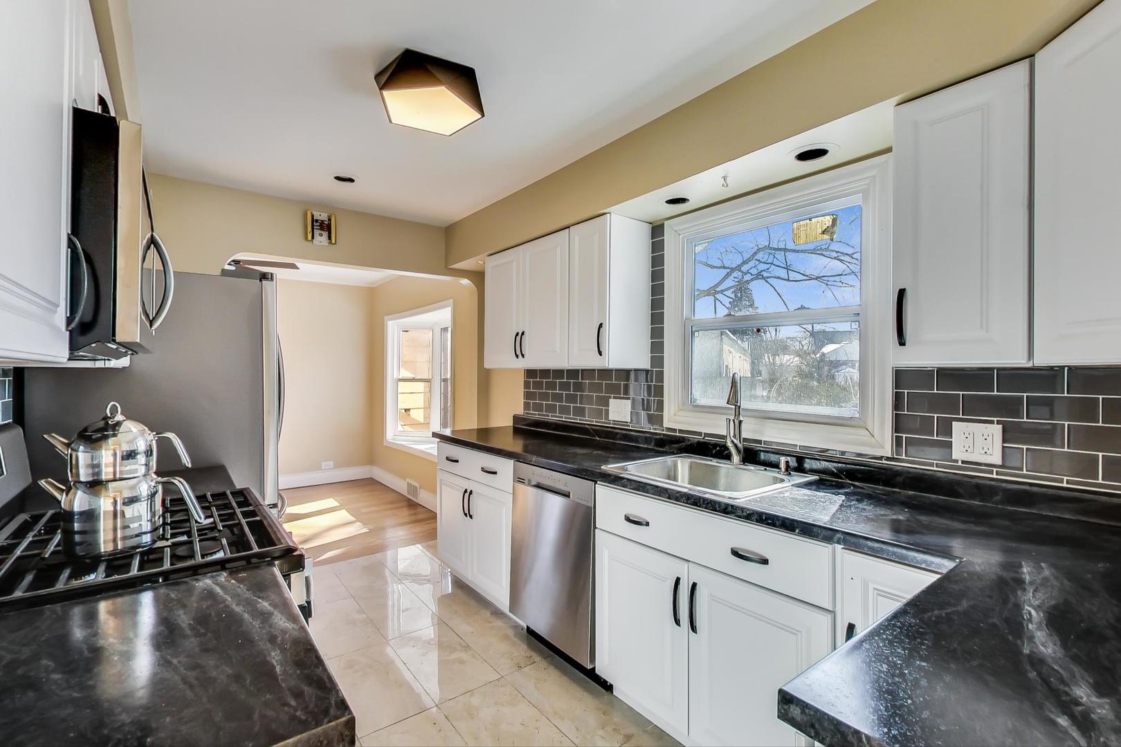 2105 Rand Road Des Plaines, IL 60016 - Photo 15 of 45 Gallery Image 15