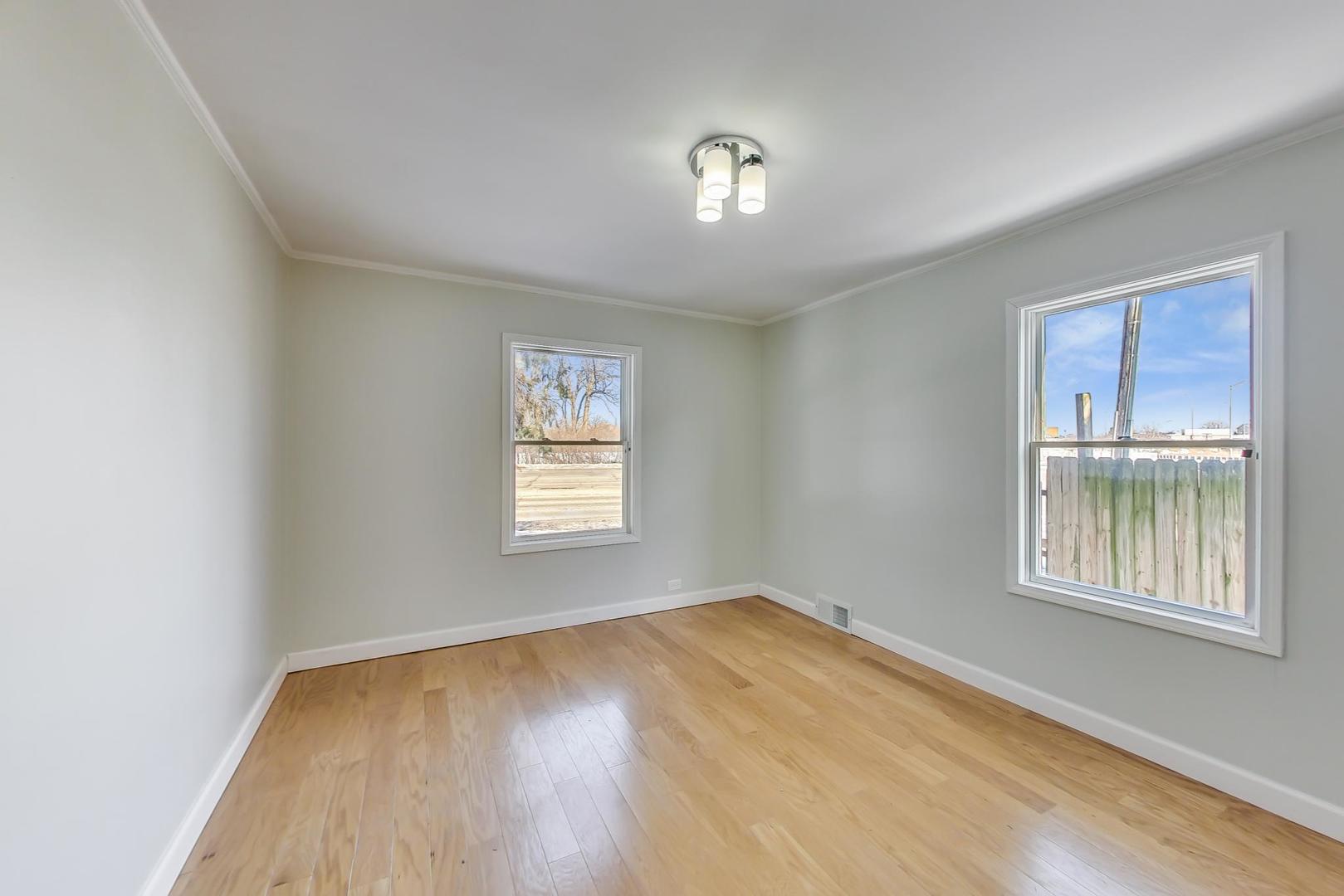 2105 Rand Road Des Plaines, IL 60016 - Photo 19 of 45 Gallery Image 19