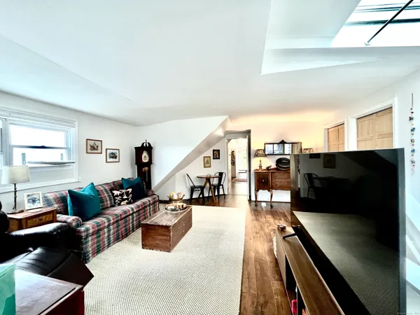 $2,895 | 604 Orange Street, Unit 3, New Haven, CT 06511