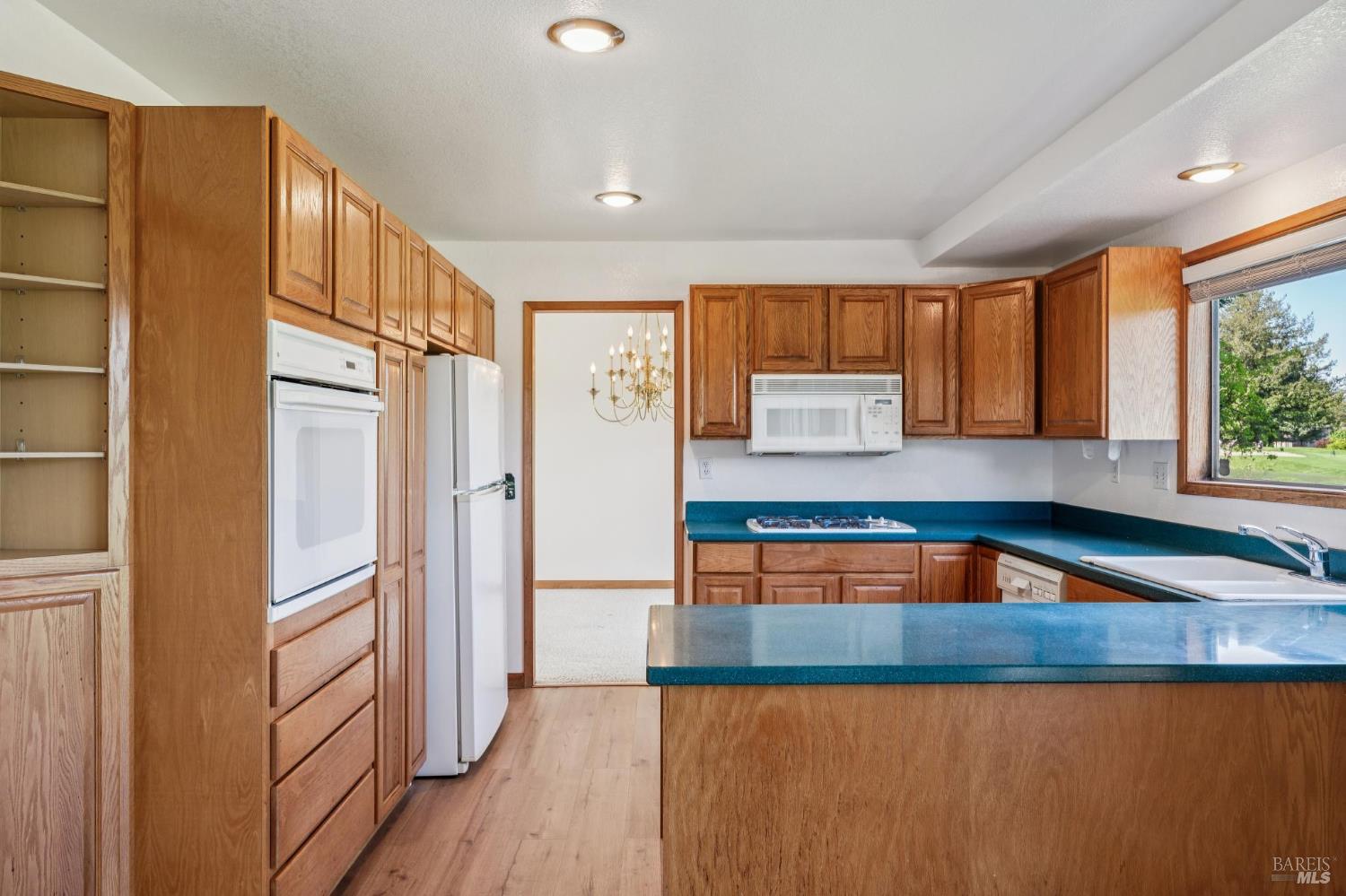 4987 Fern Place Rohnert Park, CA 94928 - Photo 13 of 54