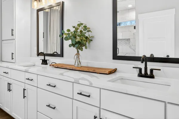 $790,000 | 2862 Benton Ridge Road, Palmyra, TN 37142