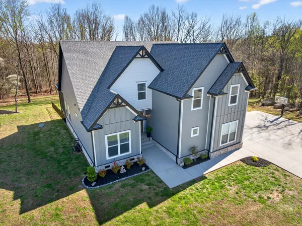 $790,000 | 2862 Benton Ridge Road, Palmyra, TN 37142