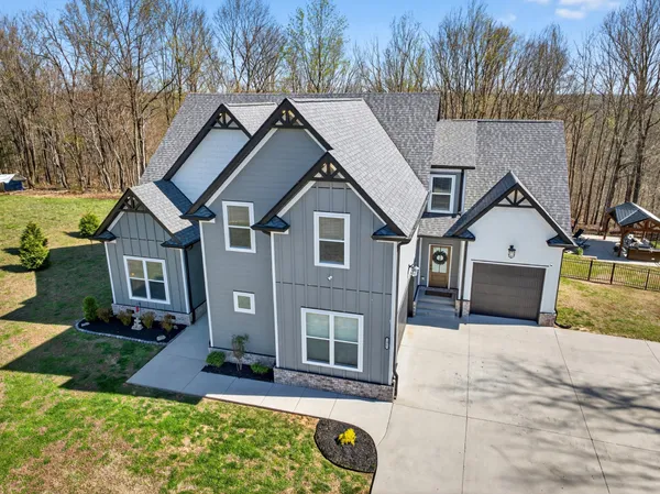 $790,000 | 2862 Benton Ridge Road, Palmyra, TN 37142
