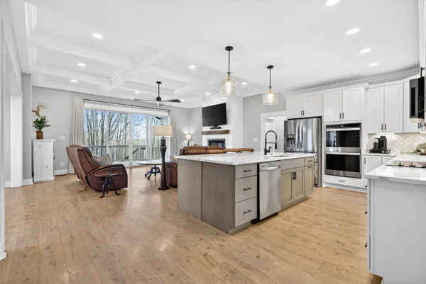 $790,000 | 2862 Benton Ridge Road, Palmyra, TN 37142