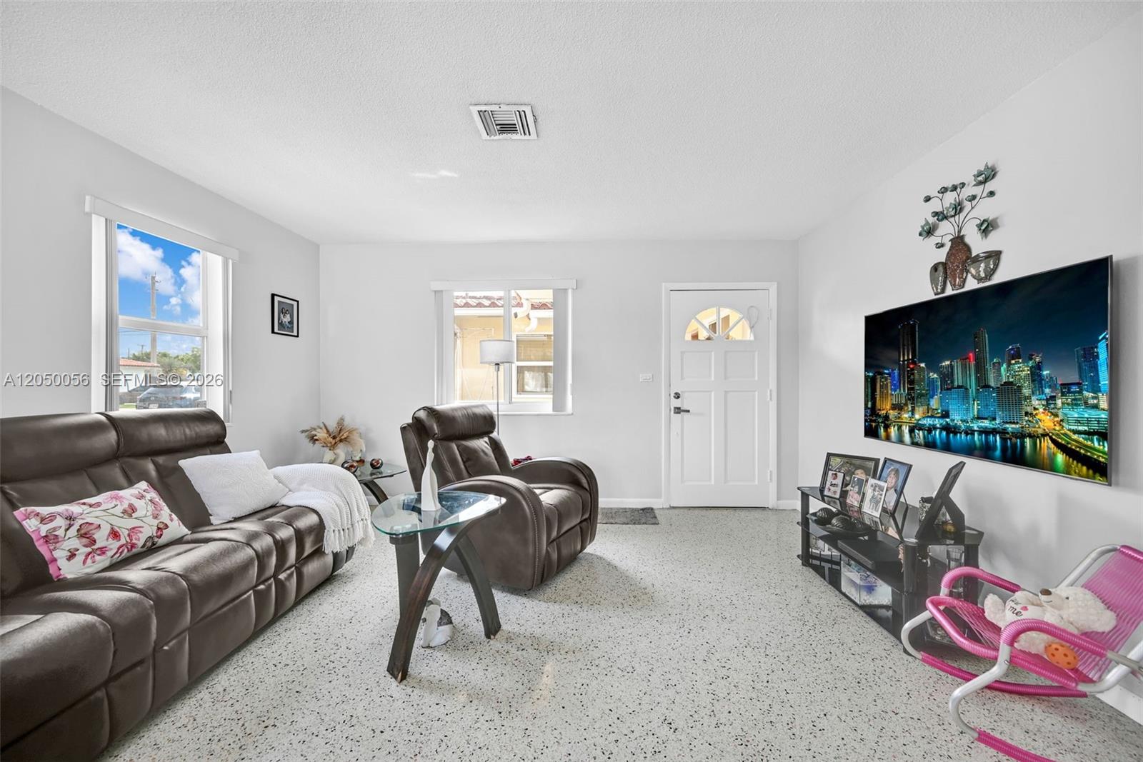 9720 Southwest 37th Terrace Miami, FL 33165 - Photo 9 of 18