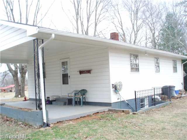 160 Mears Road Claudville, VA 24076 - Photo 8 of 10 Exterior Back.