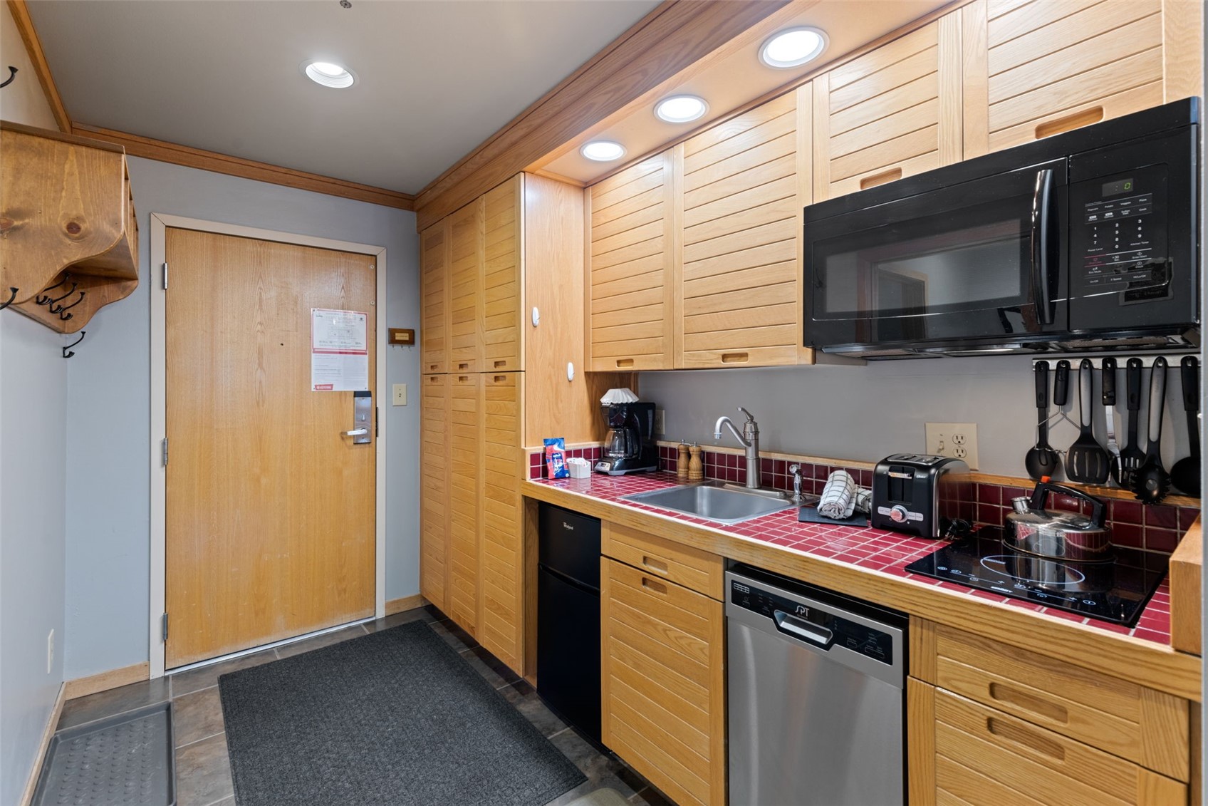 1211 West Keystone Road, Unit 2763 Keystone, CO 80435 - Photo 6 of 30 Kitchen