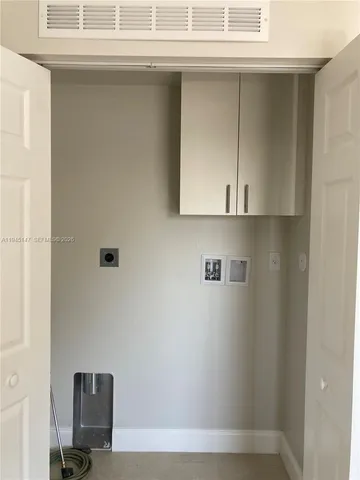 $2,900 | 447 Southwest 78th Court, Miami, FL 33144