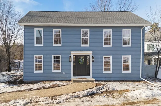 $600,000 | 18 South Village Road, Loudon, NH 03307