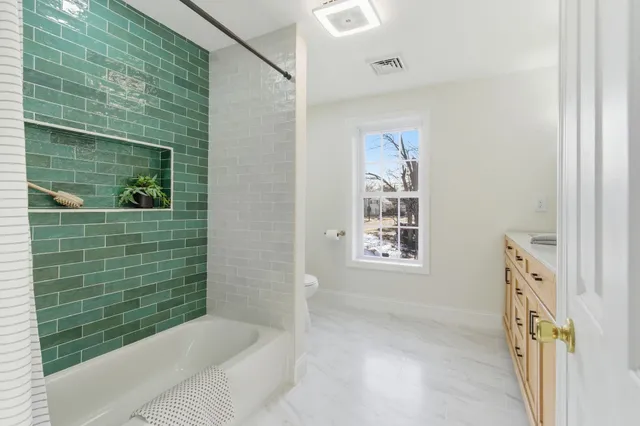 $575,000 | 18 South Village Road, Loudon, NH 03307