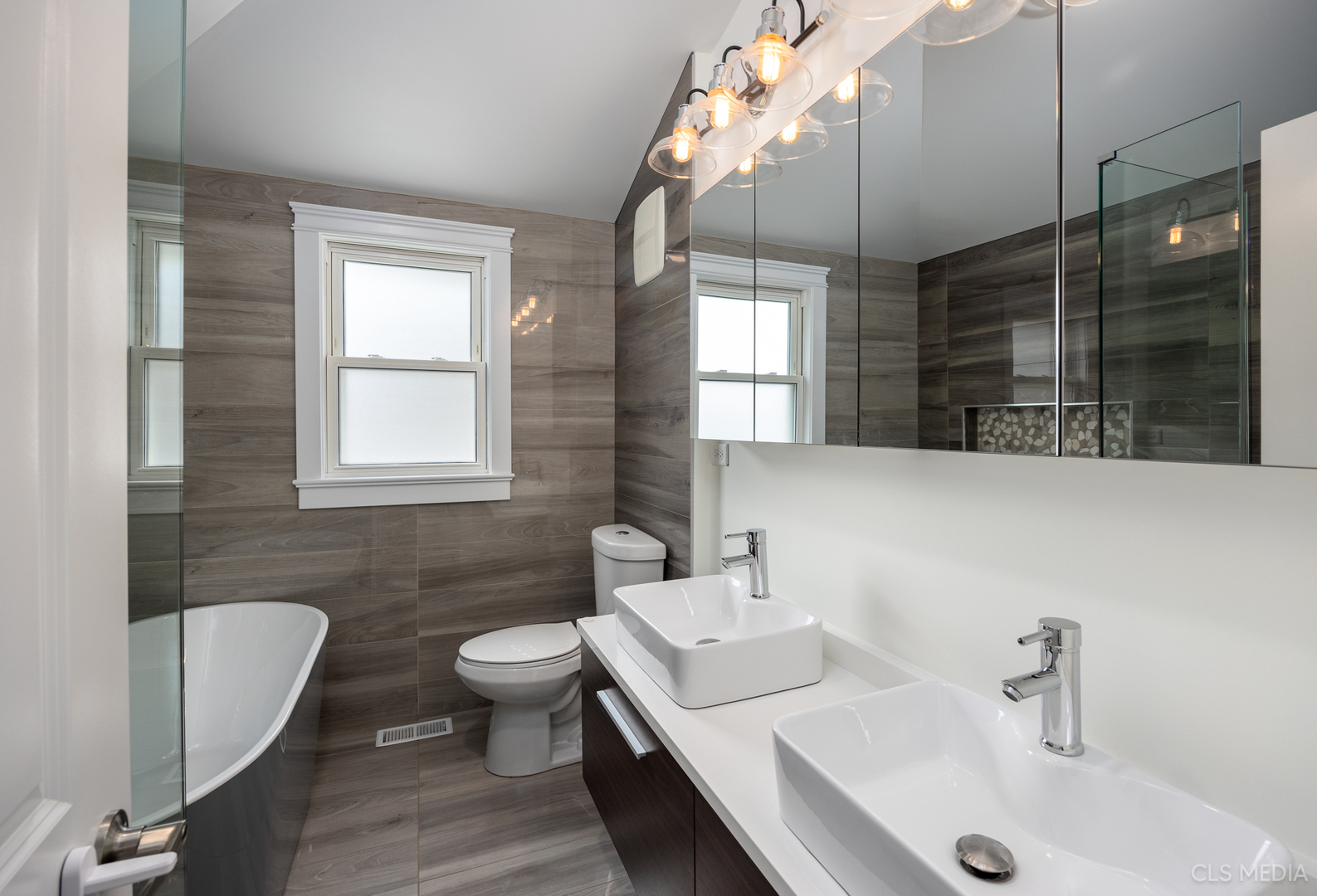 10753 South Ridgeway Avenue Chicago, IL 60655 - Photo 14 of 36 Gallery Image 14