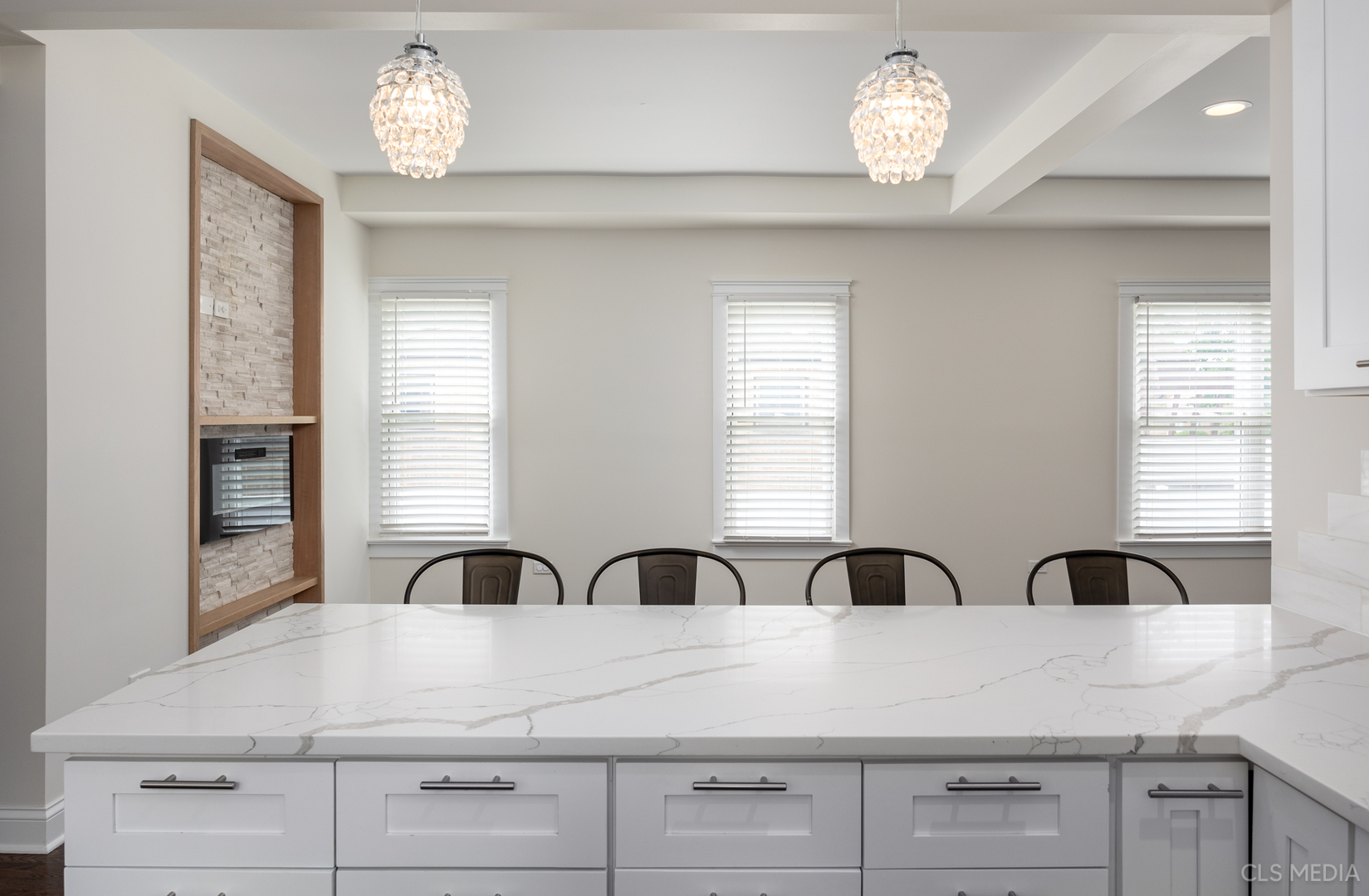 10753 South Ridgeway Avenue Chicago, IL 60655 - Photo 9 of 36 Gallery Image 9