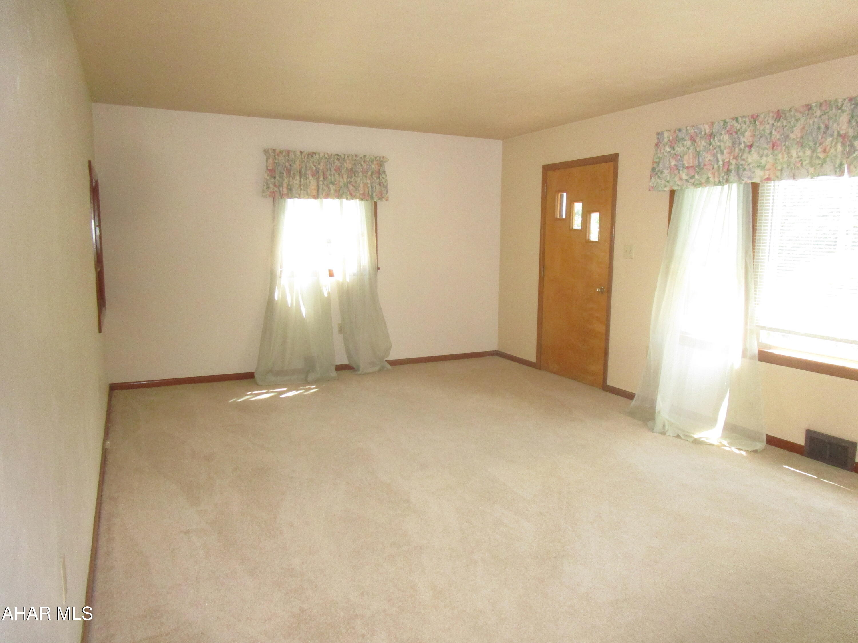 188 Old Rte 26 Everett, PA 15537 - Photo 5 of 27