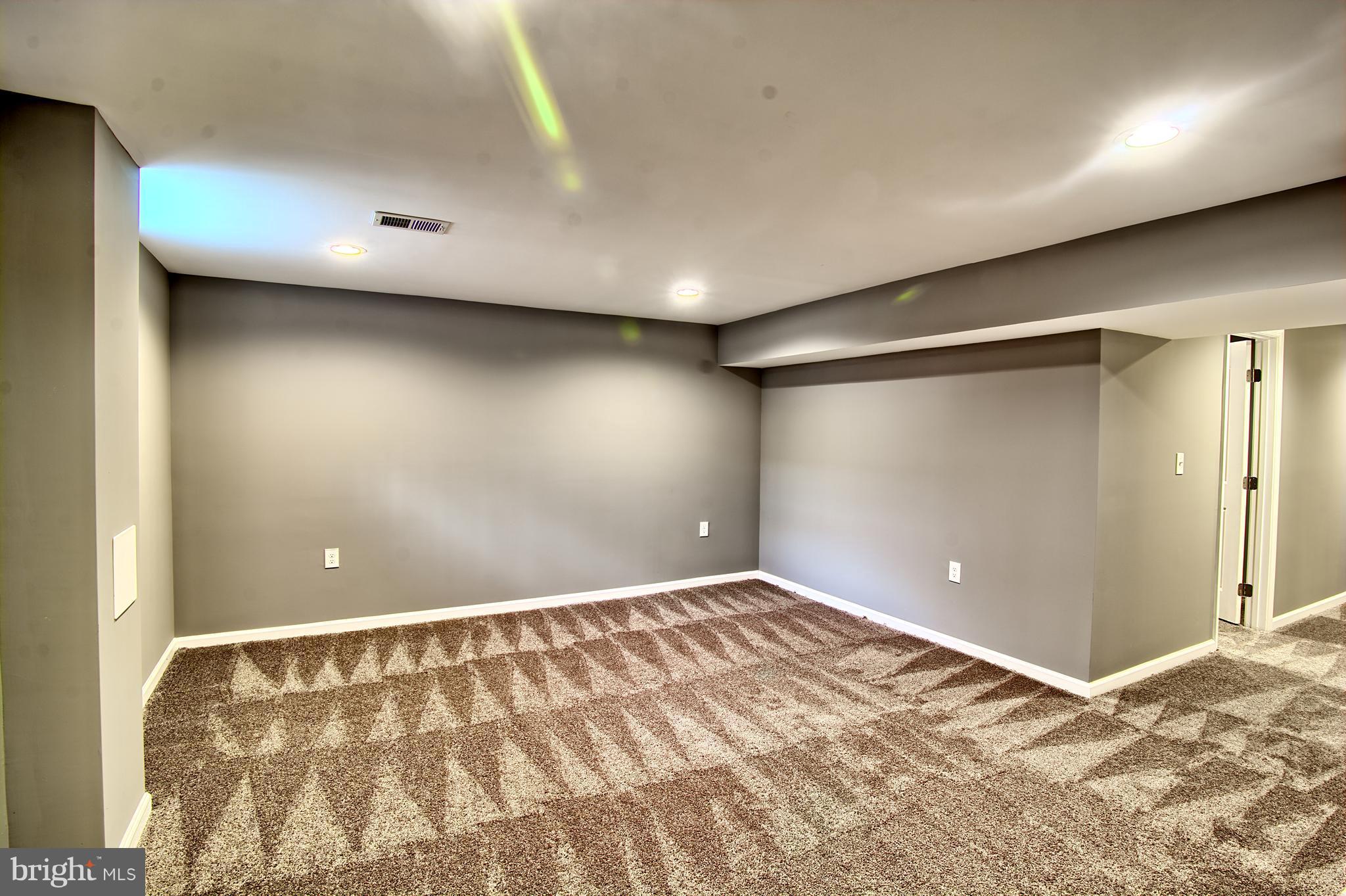 719 Stamford Road Baltimore, MD 21229 - Photo 21 of 29 RecRoom