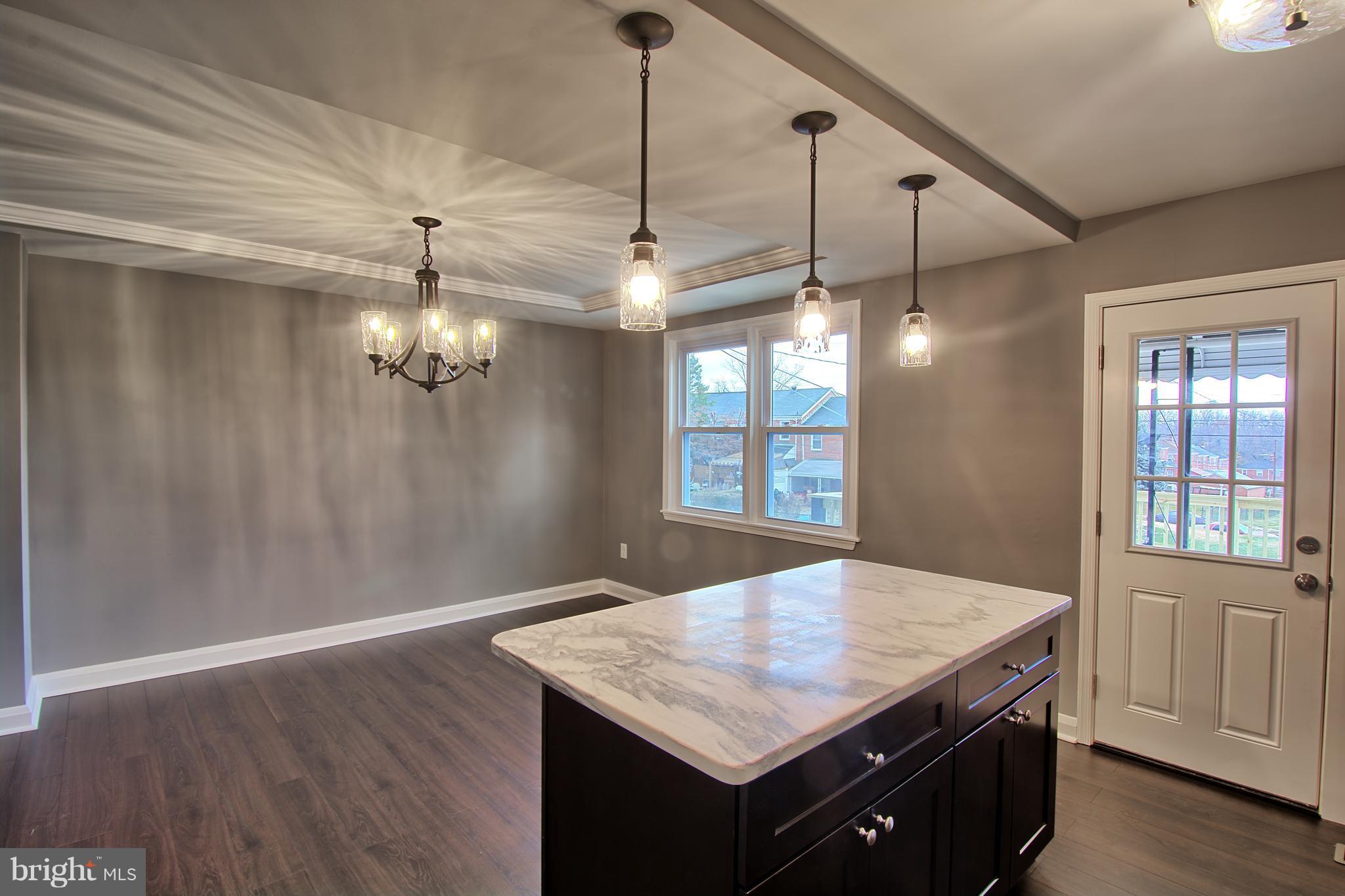 719 Stamford Road Baltimore, MD 21229 - Photo 8 of 29 Custom Kit with a large Dining Room