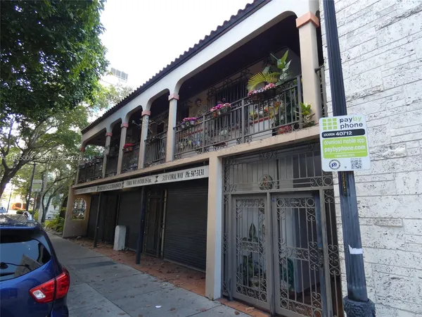 $1,490 | 3127 Coral Way, Unit 1, Miami, FL 33145