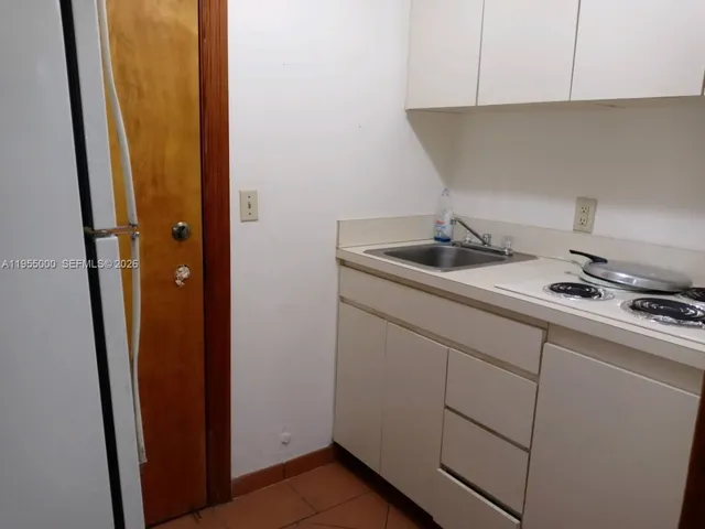 $1,650 | 3127 Coral Way, Unit 1, Miami, FL 33145