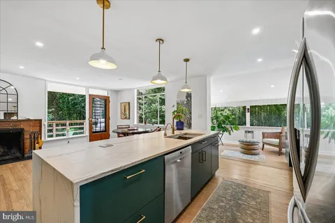 $1,150,000 | 10700 Keswick Street, Garrett Park, MD 20896