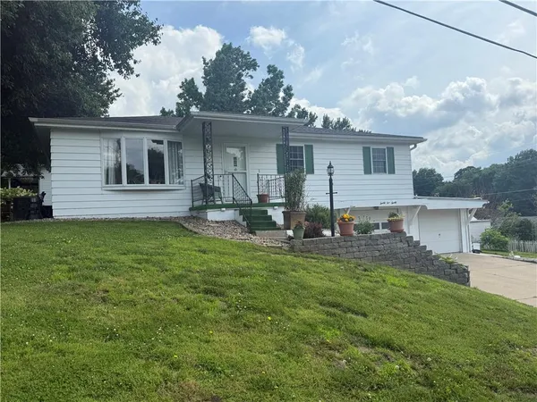$214,900 | 2520 Westminister Lane, St. Joseph, MO 64503