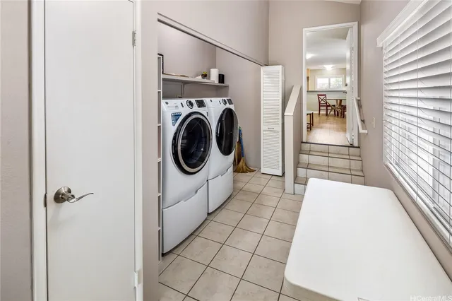 $1,625,000 | 914 Hoomoana Street, Pearl City, HI 96782