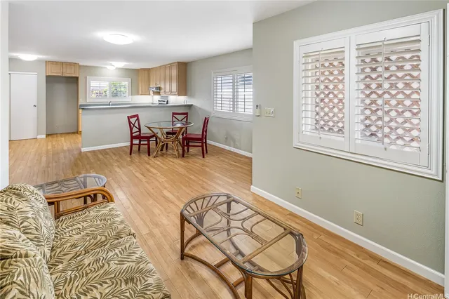 $1,625,000 | 914 Hoomoana Street, Pearl City, HI 96782