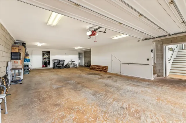 $1,625,000 | 914 Hoomoana Street, Pearl City, HI 96782