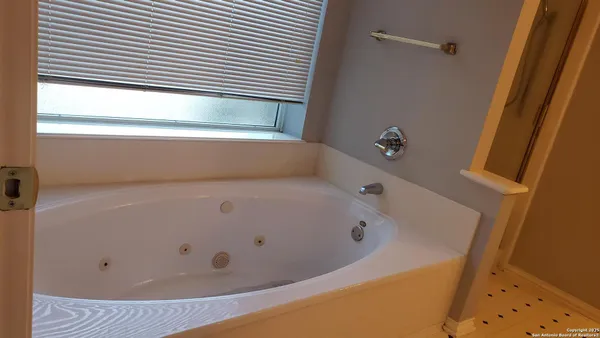 $445,000 | 8403 Old Stone Gate, San Antonio, TX 78249