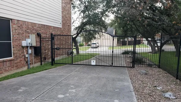 $445,000 | 8403 Old Stone Gate, San Antonio, TX 78249