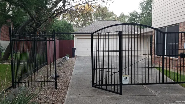$445,000 | 8403 Old Stone Gate, San Antonio, TX 78249