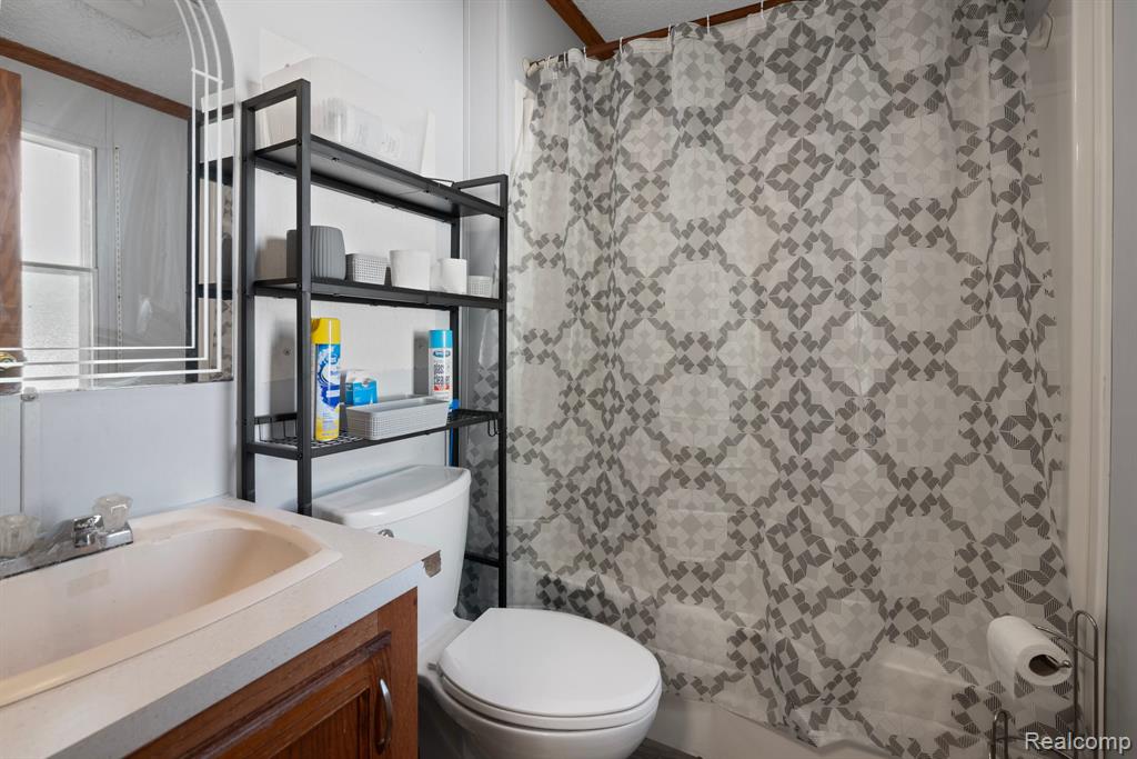 351 North Squirrel Road, Unit 26 Auburn Hills, MI 48326 - Photo 9 of 16