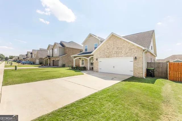 $408,000 | 120 Legacy Court, Warner Robins, GA 31088