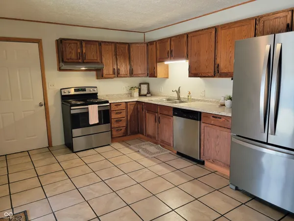 $199,990 | 12546 South Hillview Drive, Columbus, IN 47201