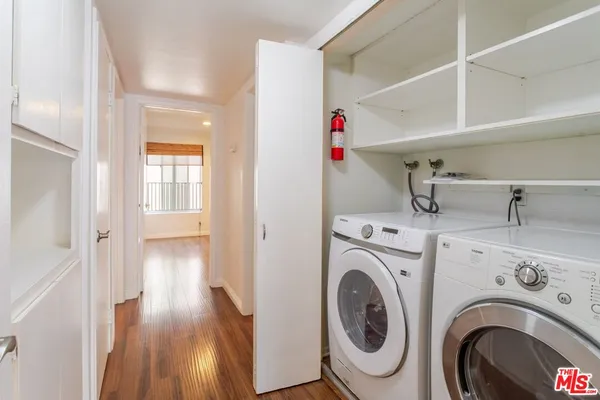 $3,100 | 14990 Victory Boulevard, Unit 103, Van Nuys, CA 91411