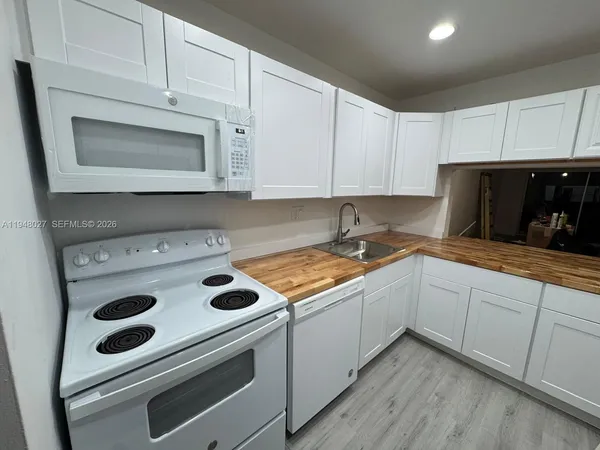 $215,000 | 8051 South Colony Circle, Unit S 210, Fort Lauderdale, FL 33321