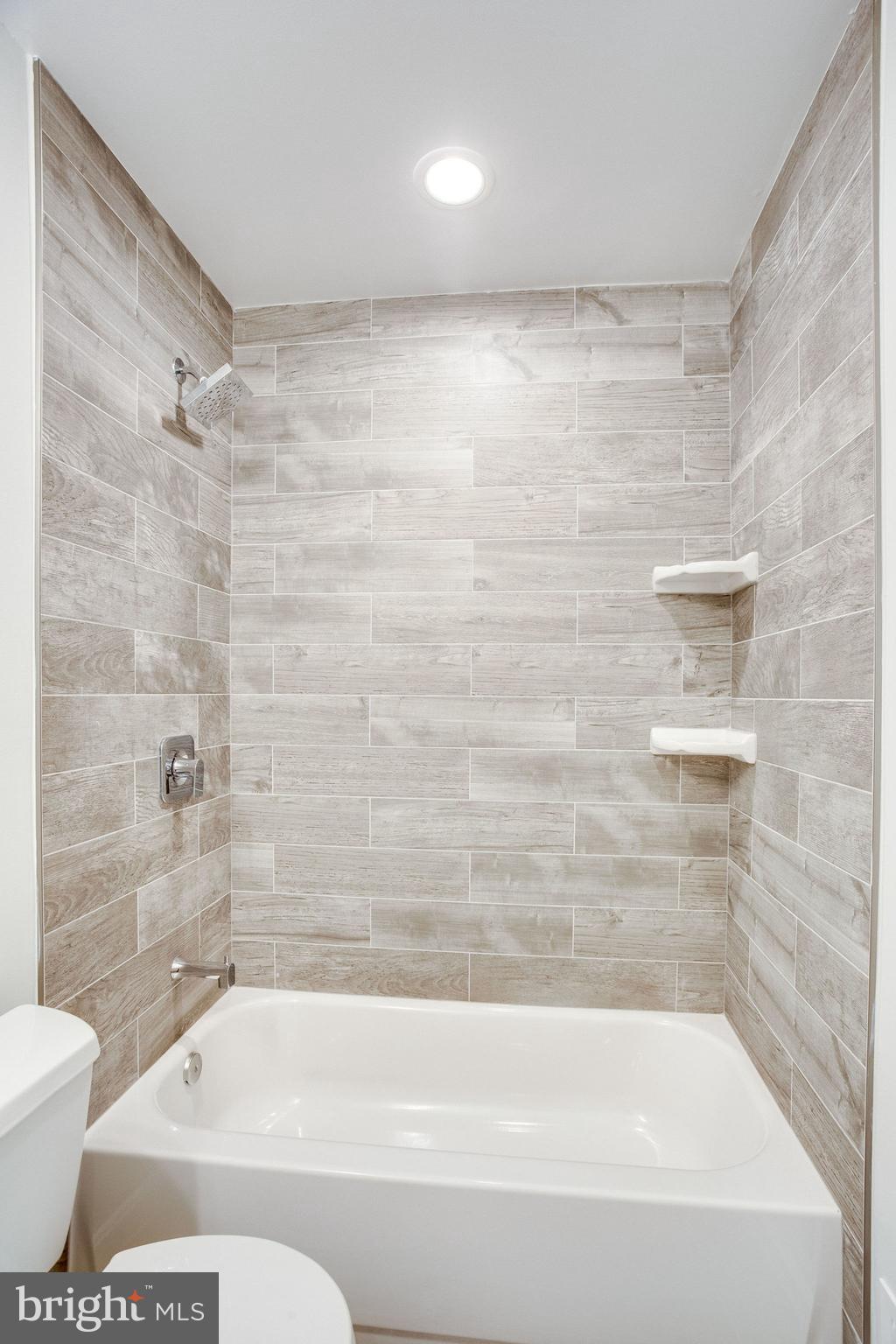 10502 Reed's Landing Circle Burke, VA 22015 - Photo 22 of 66 Gallery Image 22