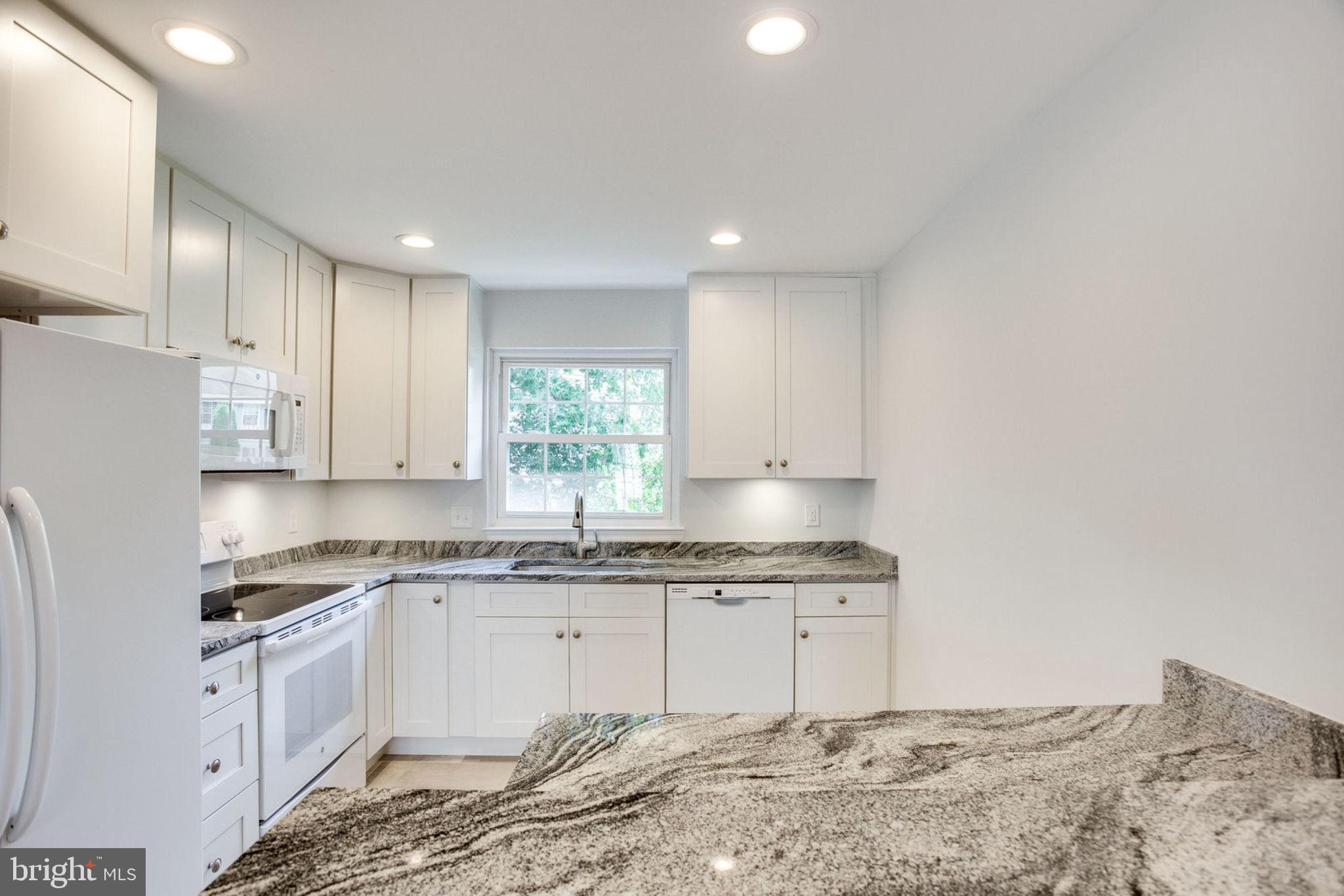 10502 Reed's Landing Circle Burke, VA 22015 - Photo 33 of 66 Gallery Image 33