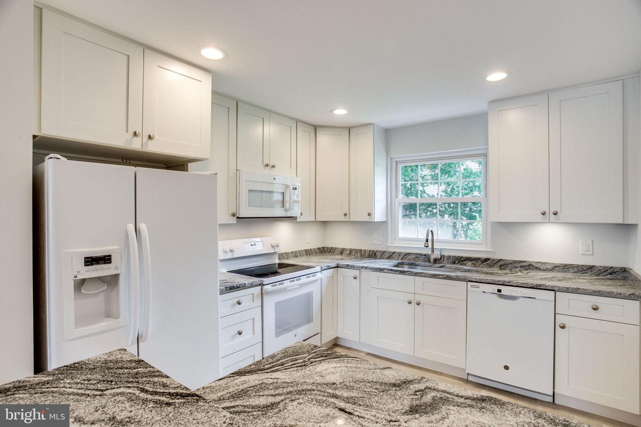 10502 Reed's Landing Circle Burke, VA 22015 - Photo 34 of 66 Gallery Image 34