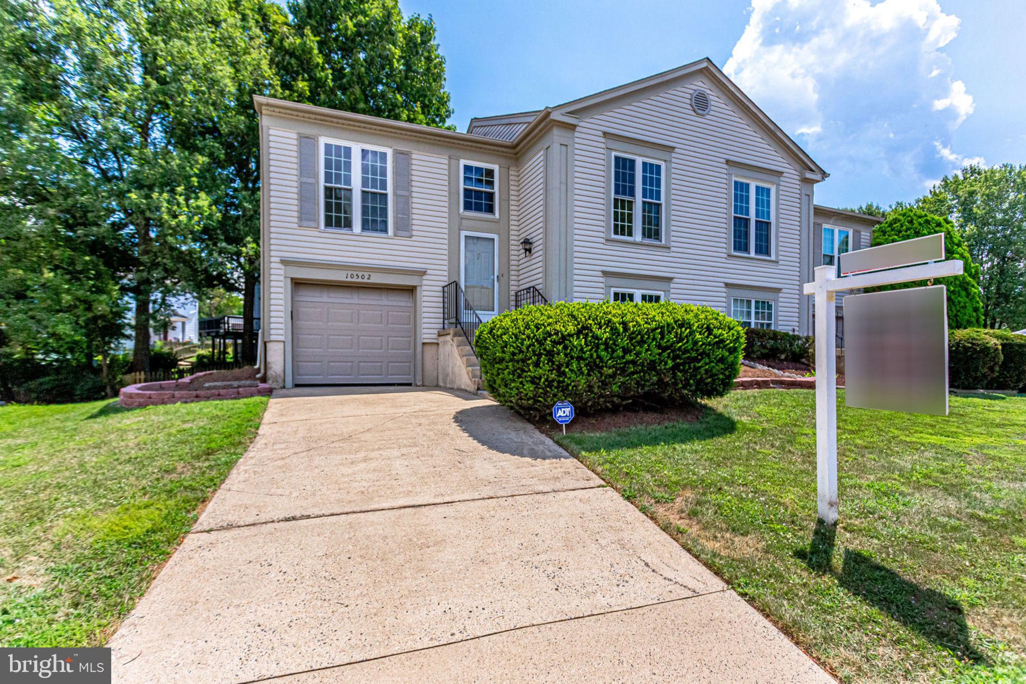 10502 Reed's Landing Circle Burke, VA 22015 - Photo 5 of 66 Gallery Image 5