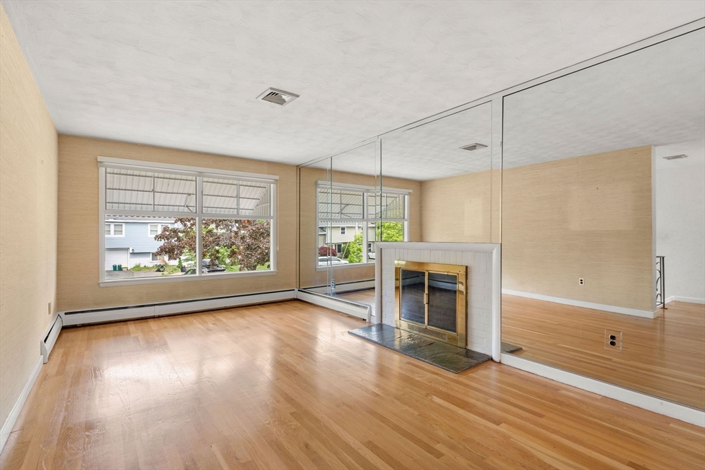 25 Countryside Lane Marblehead, MA 01945 - Photo 9 of 41