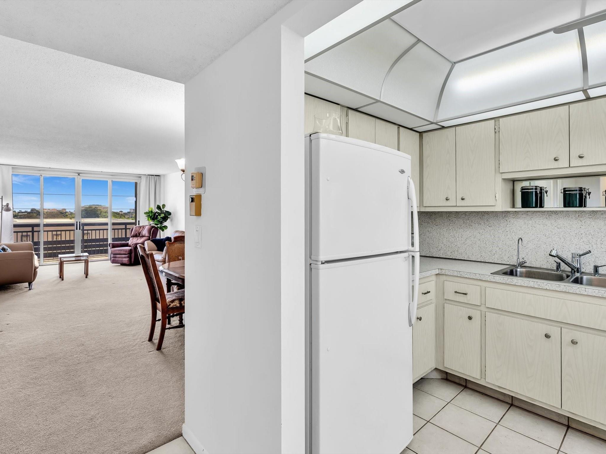 555 Northwest 4th Avenue, Unit 415 Boca Raton, FL 33432 - Photo 8 of 52 Photo 8