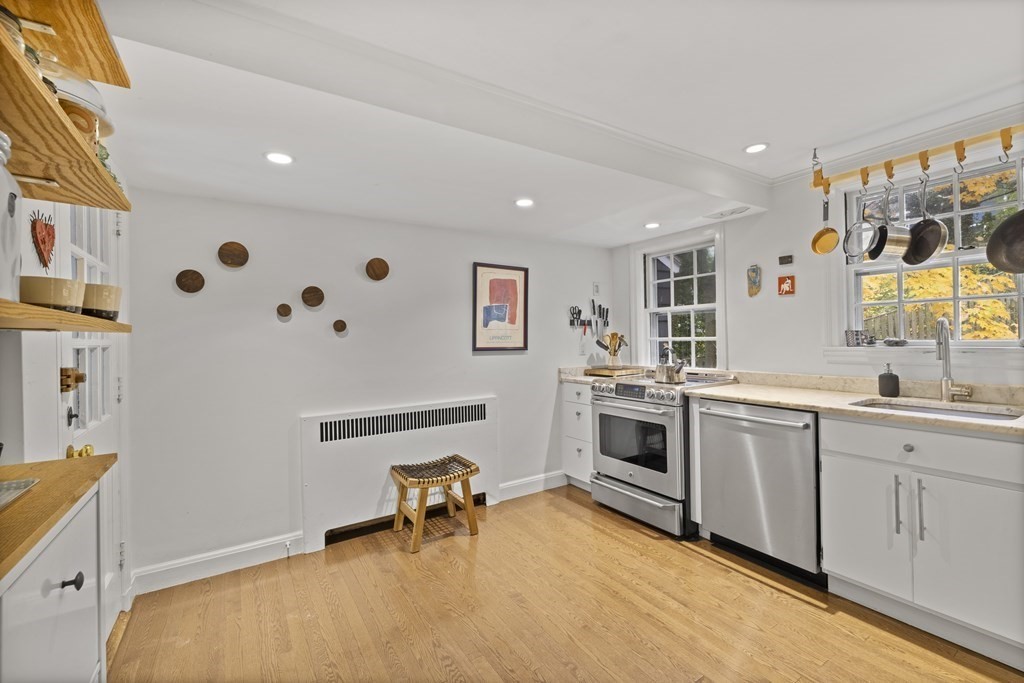 16 Monadnock Road Arlington, MA 02476 - Photo 3 of 38 Gallery Image 3