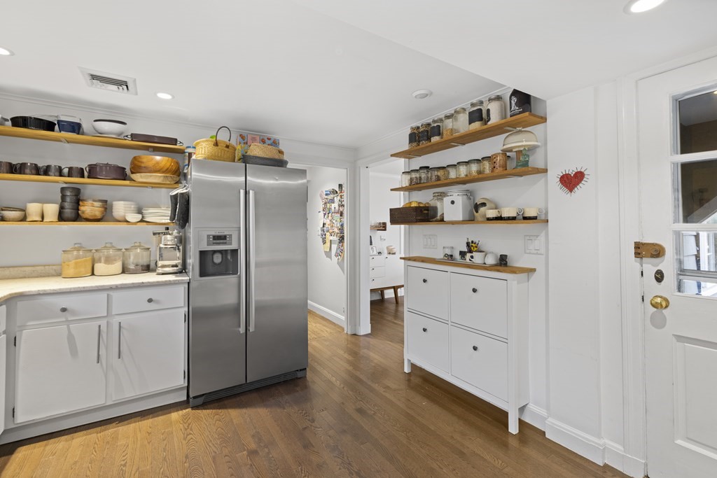 16 Monadnock Road Arlington, MA 02476 - Photo 4 of 38 Gallery Image 4