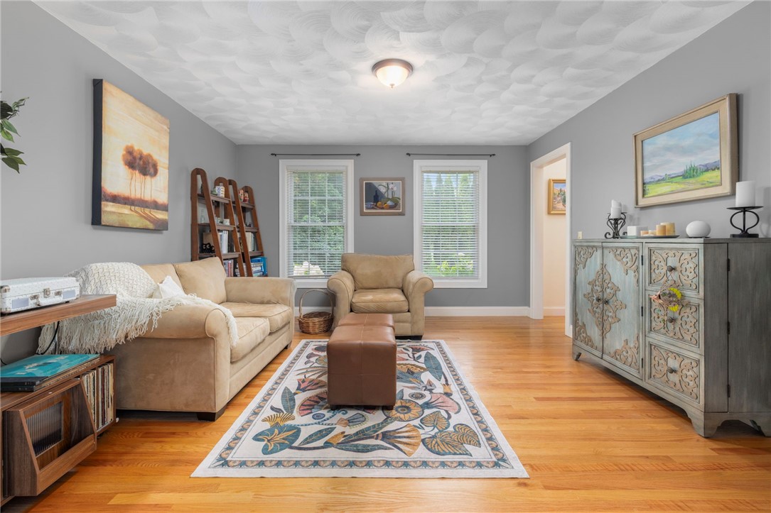 321 River Road Lincoln, RI 02865 - Photo 14 of 45 This a great, extra space for all sorts of uses.