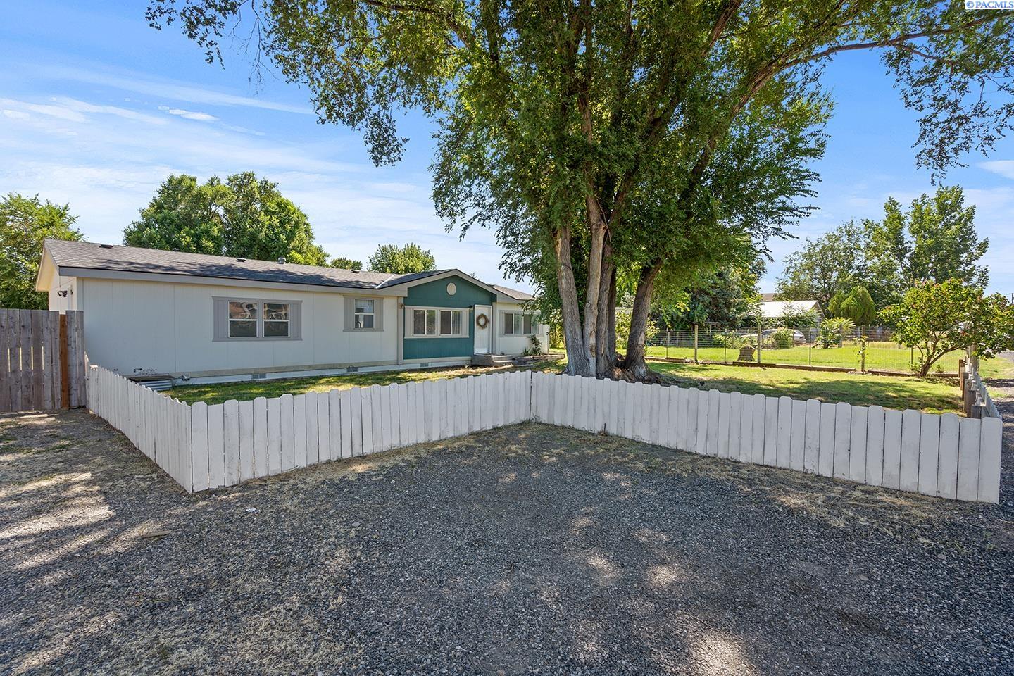 30505 South Finley Road Kennewick, WA 99337 - Photo 1 of 19 Gallery Image 1