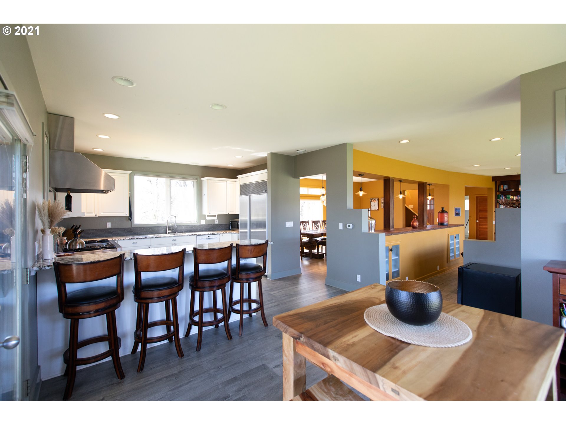 610 Vineyard Road Hood River, OR 97031 - Photo 17 of 32 Gallery Image 17