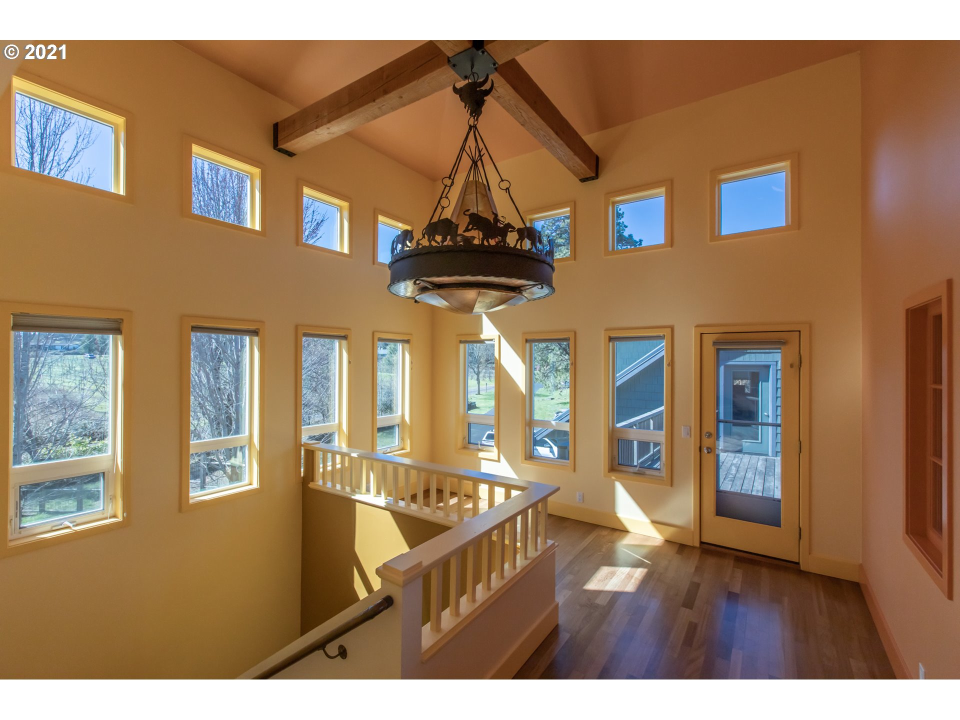 610 Vineyard Road Hood River, OR 97031 - Photo 20 of 32 Gallery Image 20