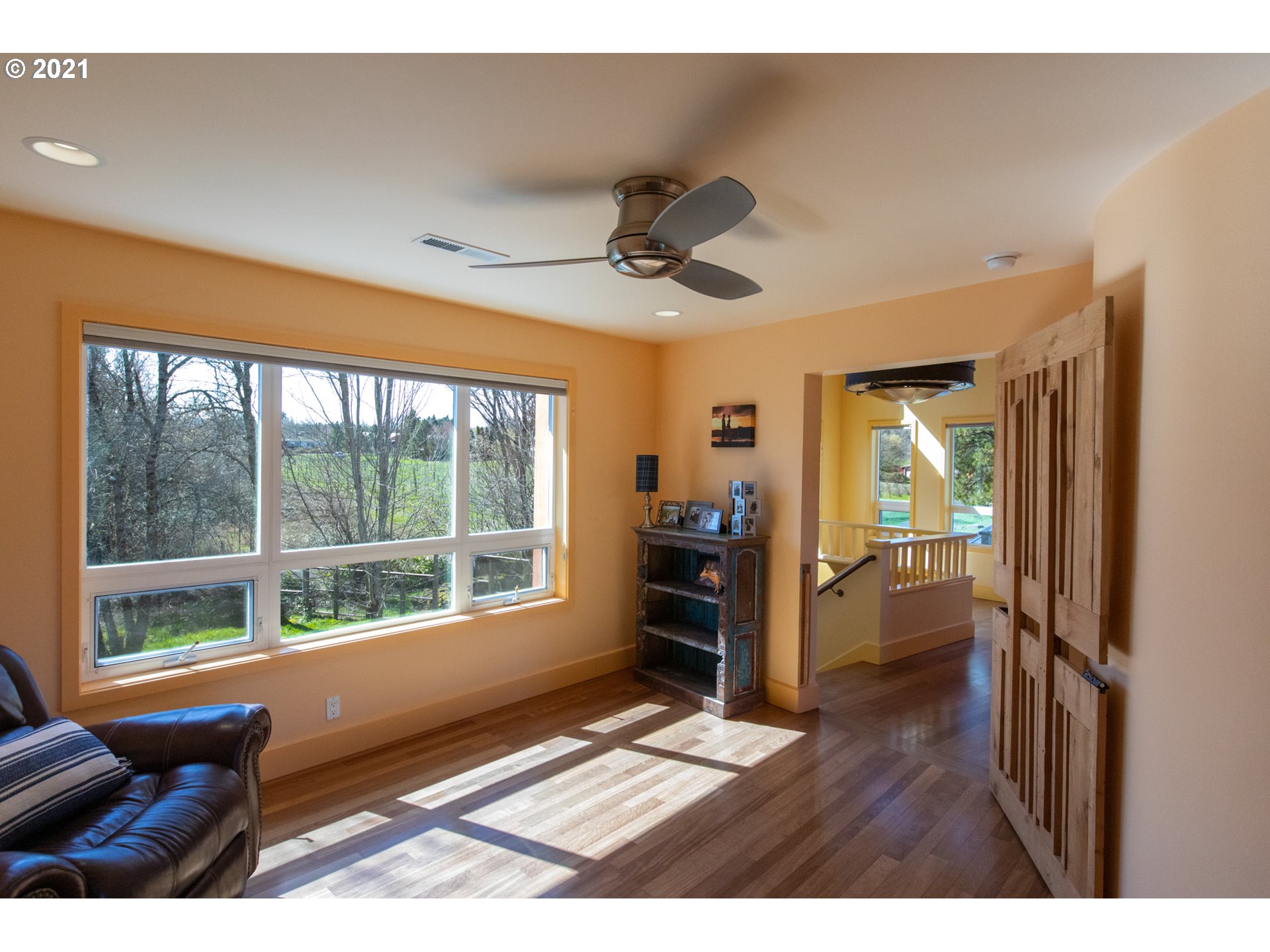 610 Vineyard Road Hood River, OR 97031 - Photo 25 of 32 Gallery Image 25