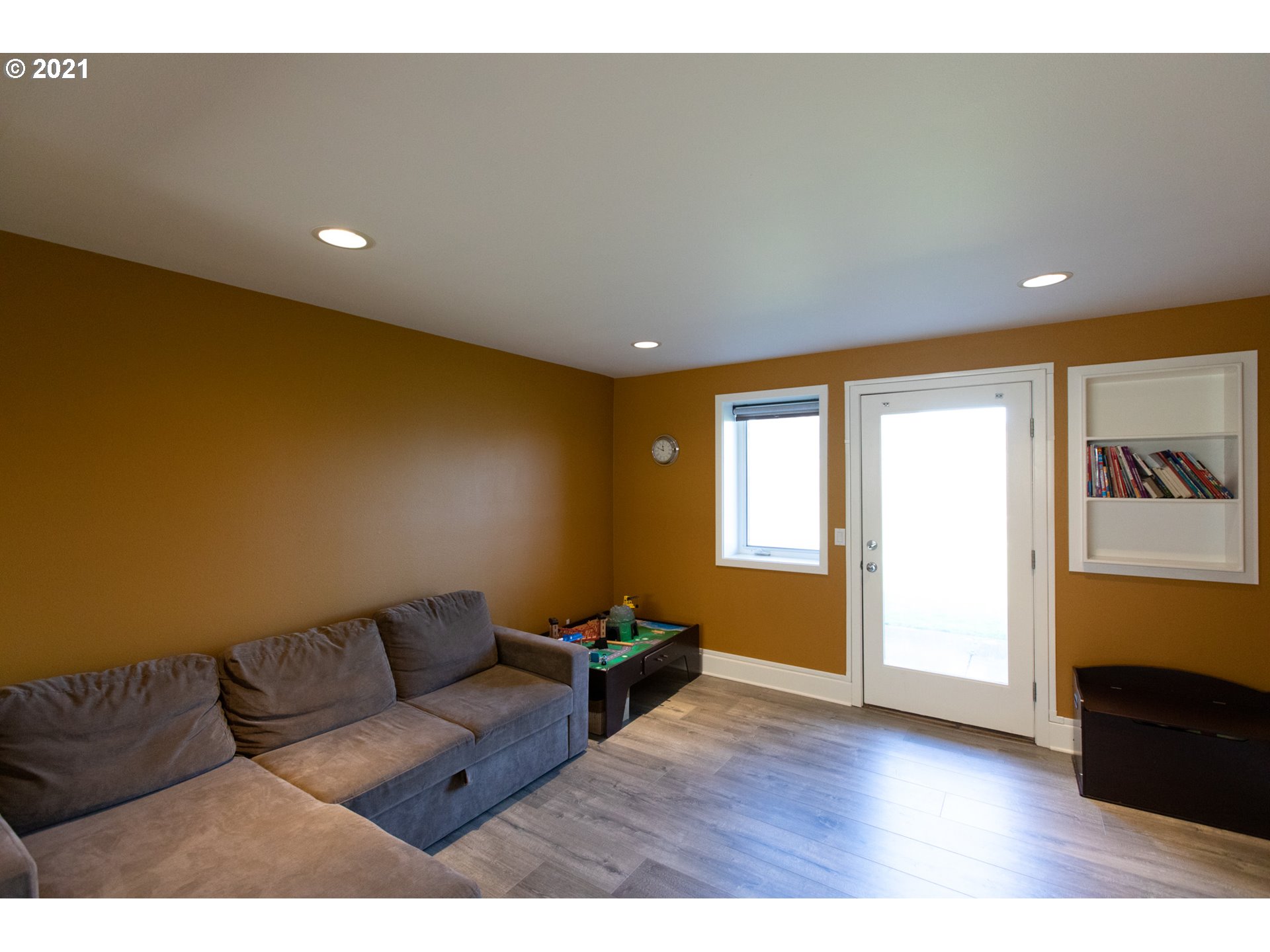 610 Vineyard Road Hood River, OR 97031 - Photo 26 of 32 Gallery Image 26